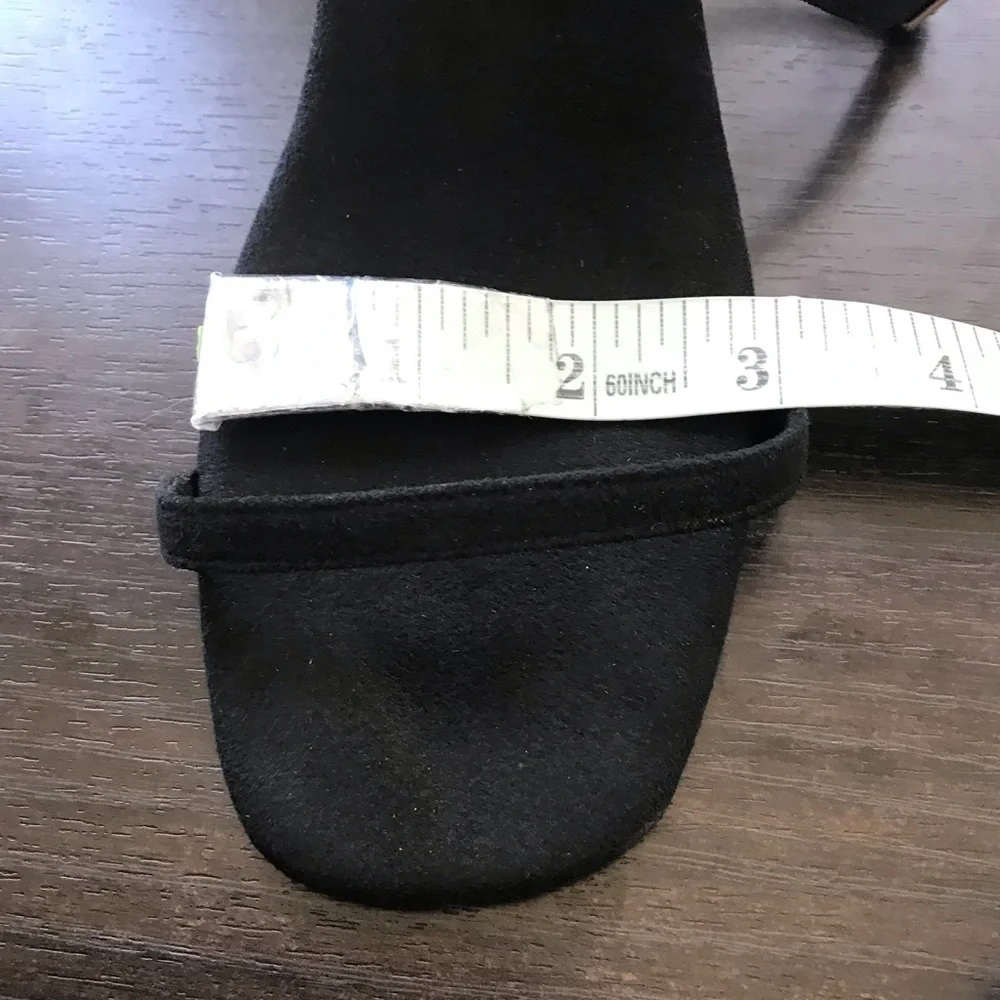 Rafa Black Simple Block Heel Sandal in Sloe US 7